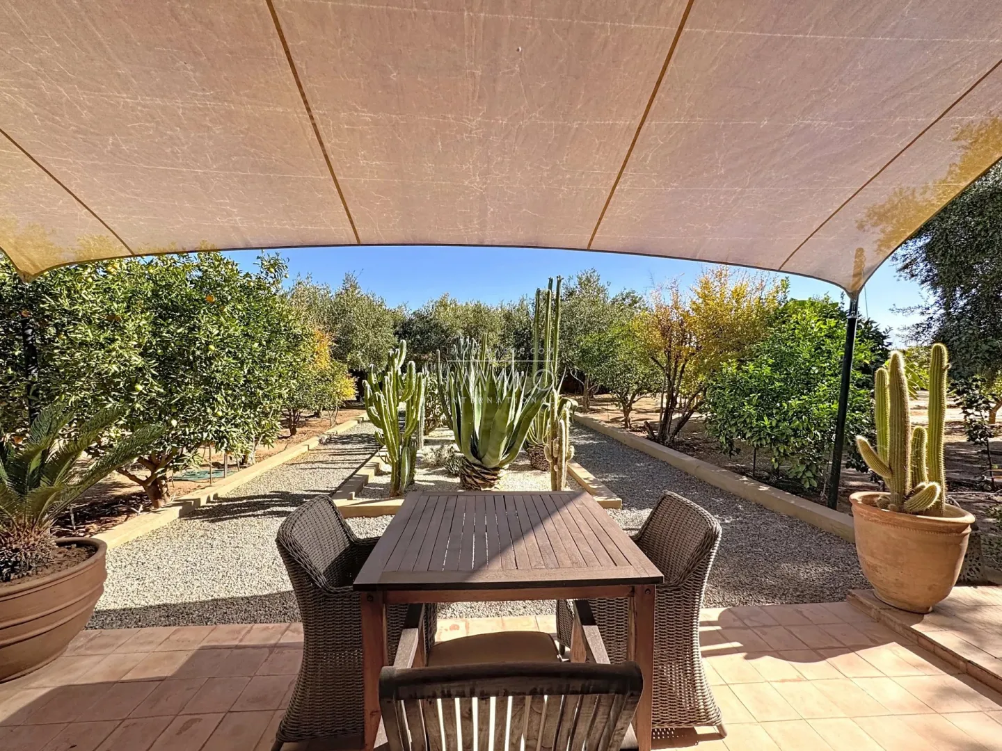 Magnífica propiedad de una sola planta con impresionantes vistas del atlas