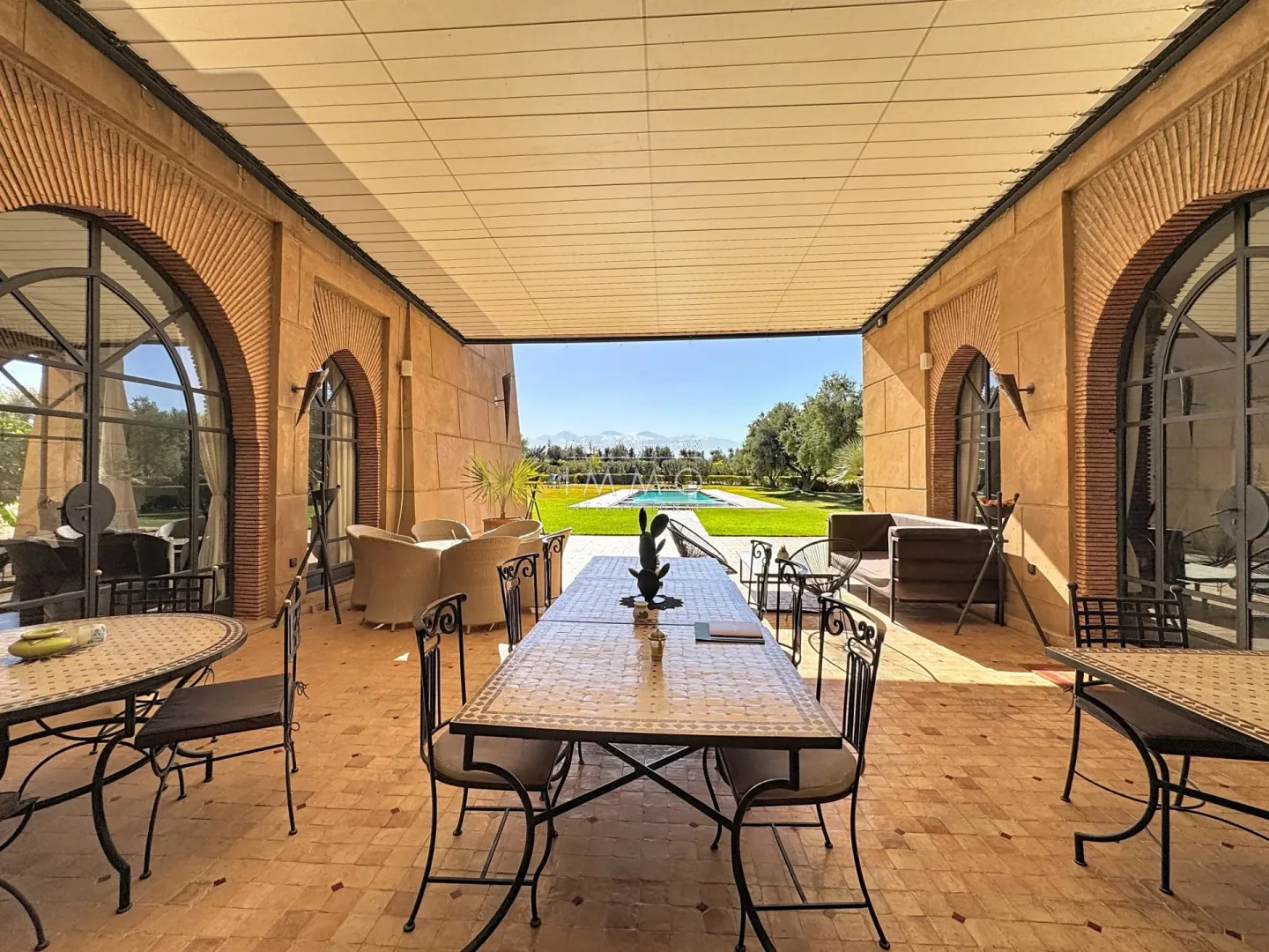 Magnífica propiedad de una sola planta con impresionantes vistas del atlas