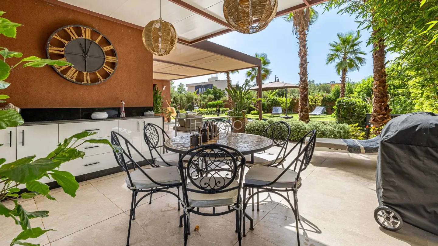 Villa de lujo en marrakech con piscina y jardín privado