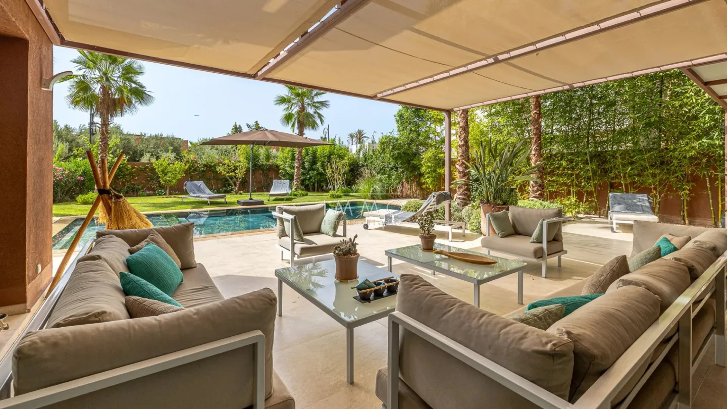 Villa de lujo en marrakech con piscina y jardín privado