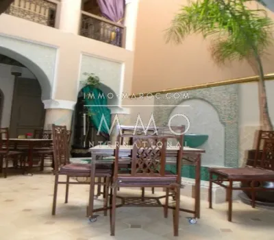 Riad en venta en Marrakech el acceso de coches dentro de los 10 minutos del lugar