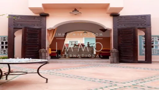 compra riad hostal de Marrakech a menos de 10 minutos del Riad Laarous