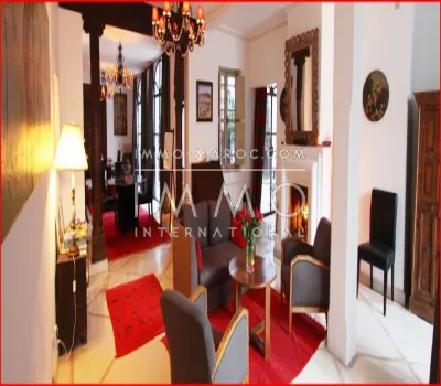 compra riad hostal de Marrakech a menos de 10 minutos en lugar de Kasbah