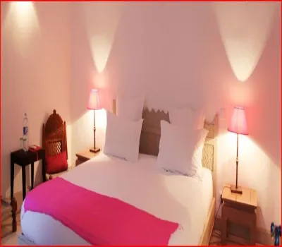 compra riad hostal de Marrakech a menos de 10 minutos en lugar de Kasbah
