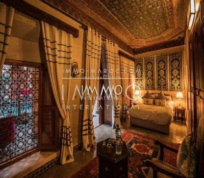 Venta Riad prestigio elegante casa de huéspedes marroquí de Marrakech a menos de 10 minutos desde el lugar Mouassine