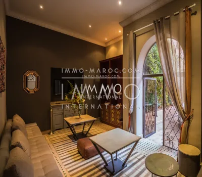 Riad en venta elegante prestigio Garaje marroquí de Marrakech, a menos de 10 minutos de la plaza Kasbah