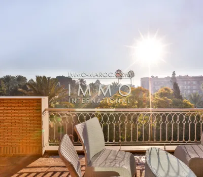 Apartamento de lujo con terraza y vistas al jardín