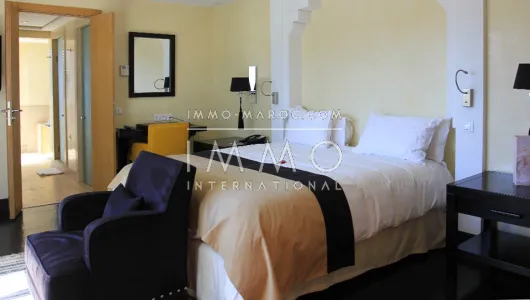 Riad compra Marrakech contemporánea a menos de 10 minutos de la plaza.