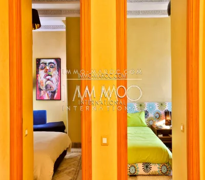 Venta apartamento con piscina y jardín en la palma de la mano.