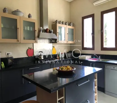 Location villa Moderne Marrakech Extérieur Ecole américaine Route Ouarzazate