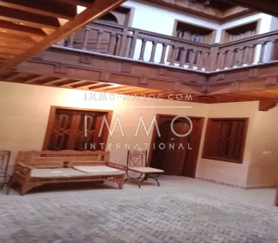 Riad en venta en Marrakech el acceso de coches dentro de los 10 minutos del lugar