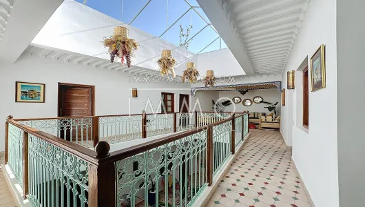 Vente riad Marocain Marrakech moins de 10 minutes de la place Riad Laarous