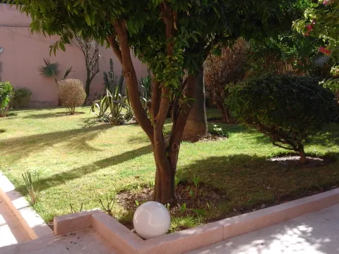 Casa en el centro de alquiler elegante ciudad marroquí de Marrakech Semlalia