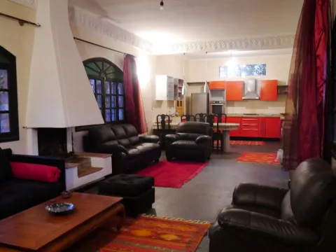 Alquiler casa Marrakech Marruecos exterior elegante Ruta Ourika
